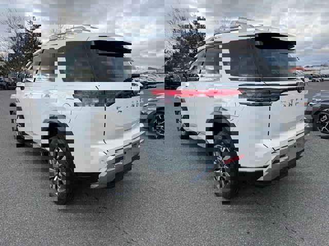 New 2025 Nissan Pathfinder SL image 7