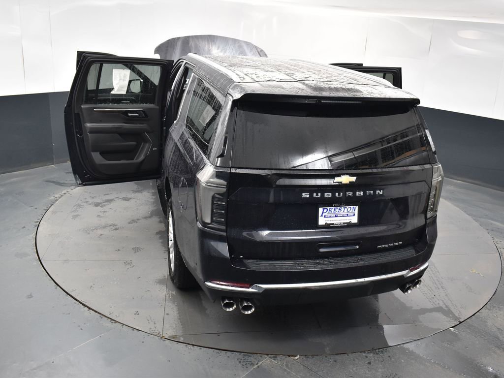 Used 2025 Chevrolet Suburban Premier image 22