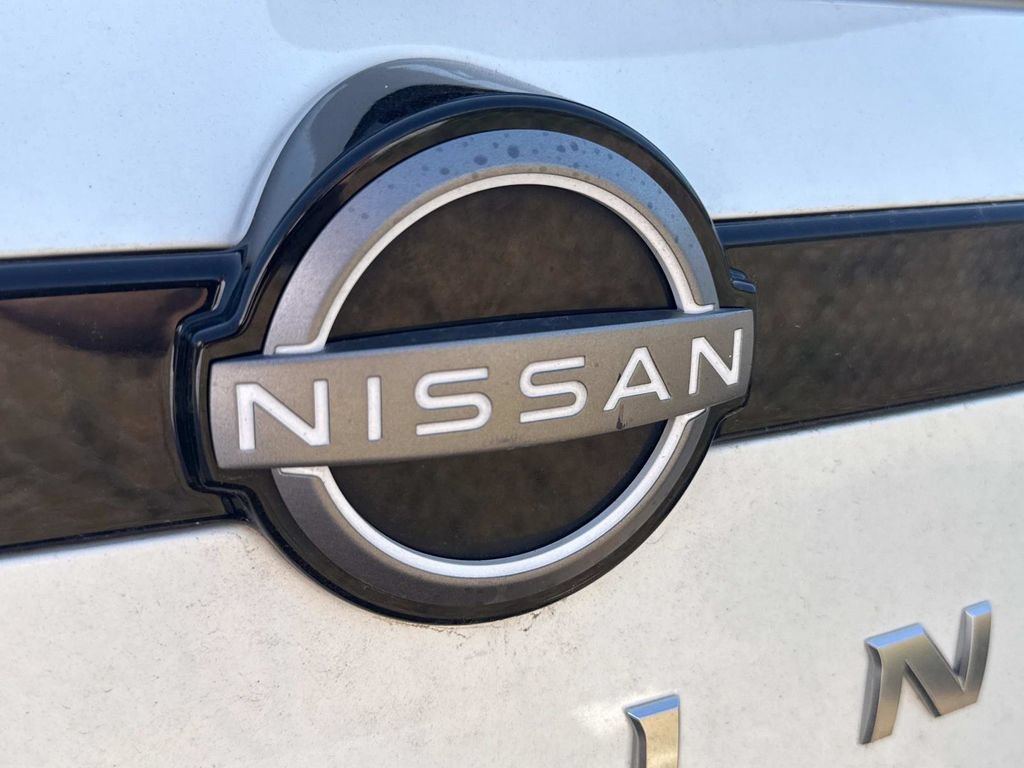 Used 2025 Nissan Pathfinder SV FWD image 8