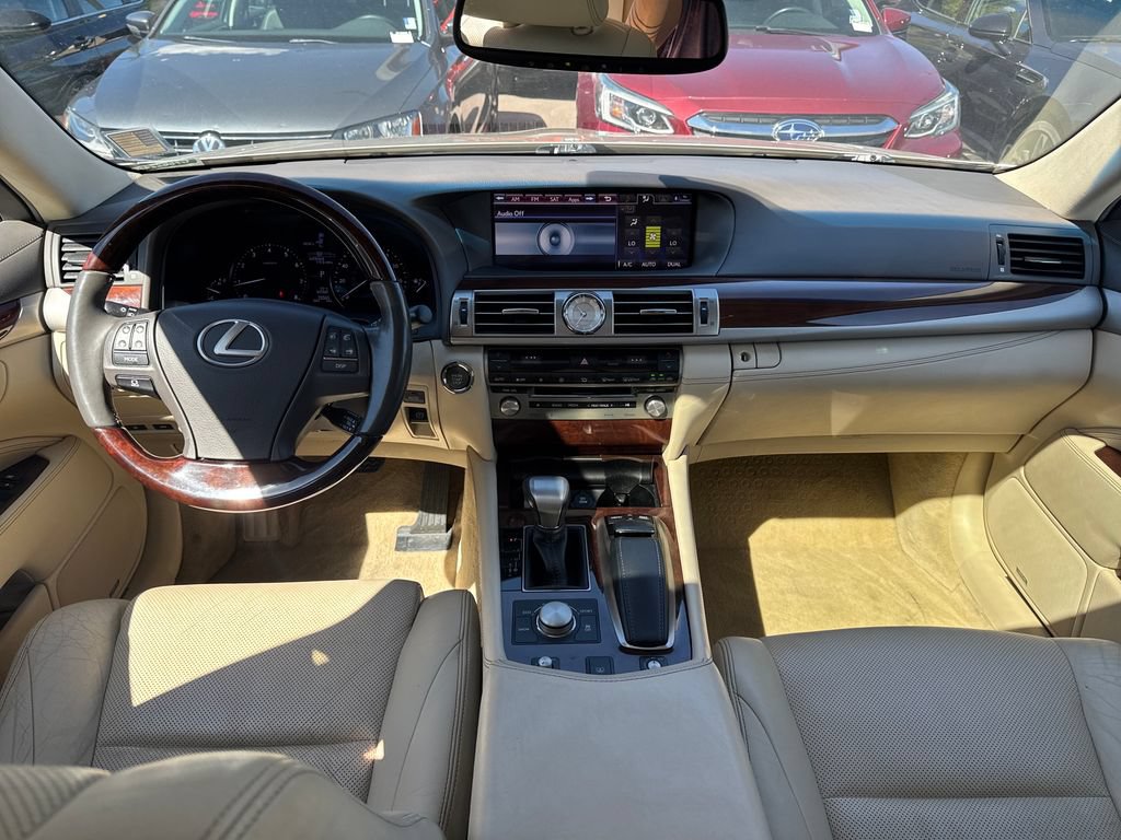 Used 2014 Lexus LS 460 w/ Comfort Package RWD image 27