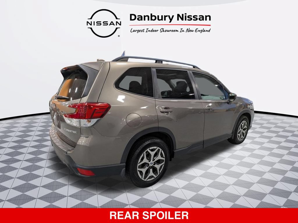 Used 2019 Subaru Forester Premium w/ All-Weather Package AWD/4WD image 3