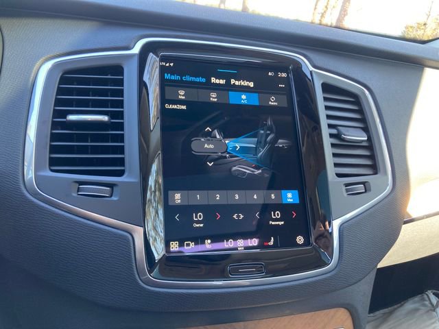 New 2025 Volvo XC90 T8 Core w/ Climate Package image 30