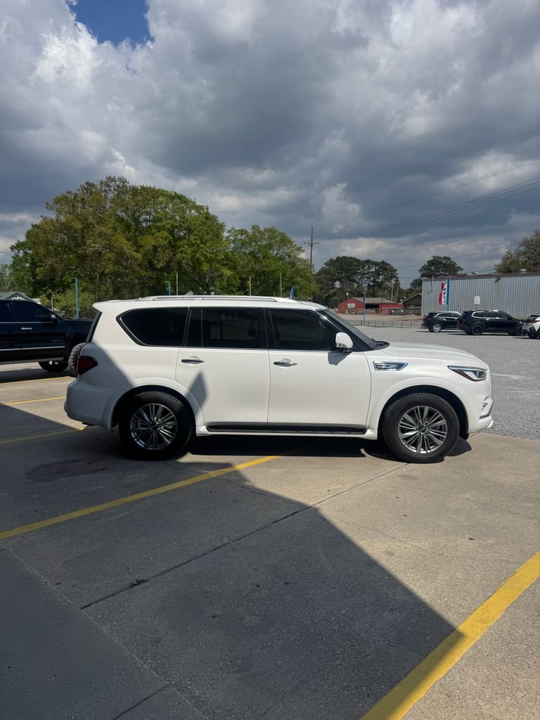 Used 2024 INFINITI QX80 Luxe image 4
