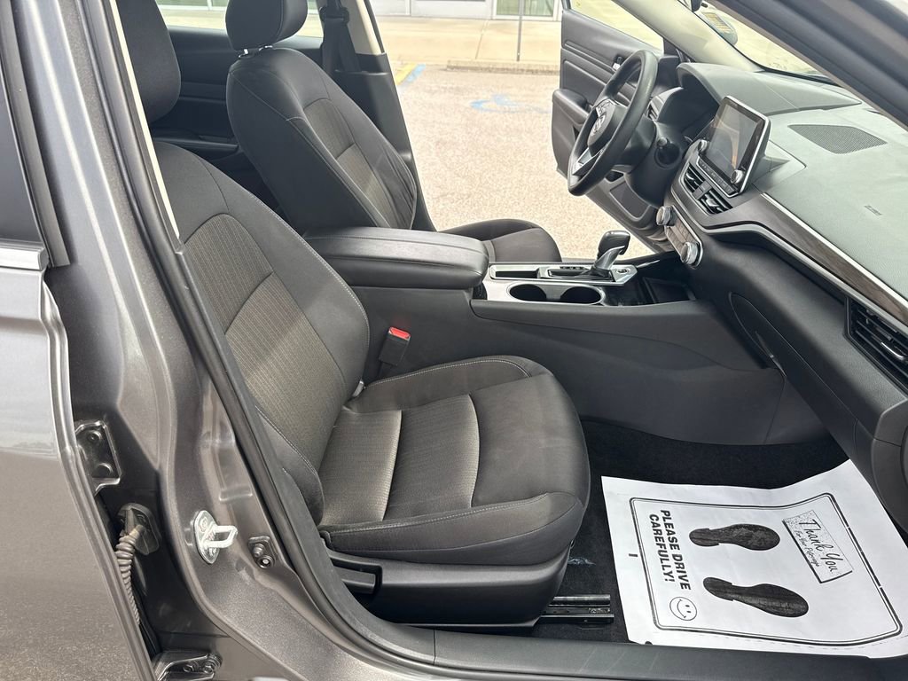 Used 2024 Nissan Altima 2.5 SV image 33