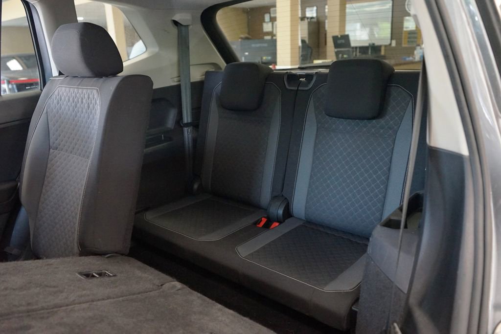 Used 2021 Volkswagen Tiguan S FWD image 14
