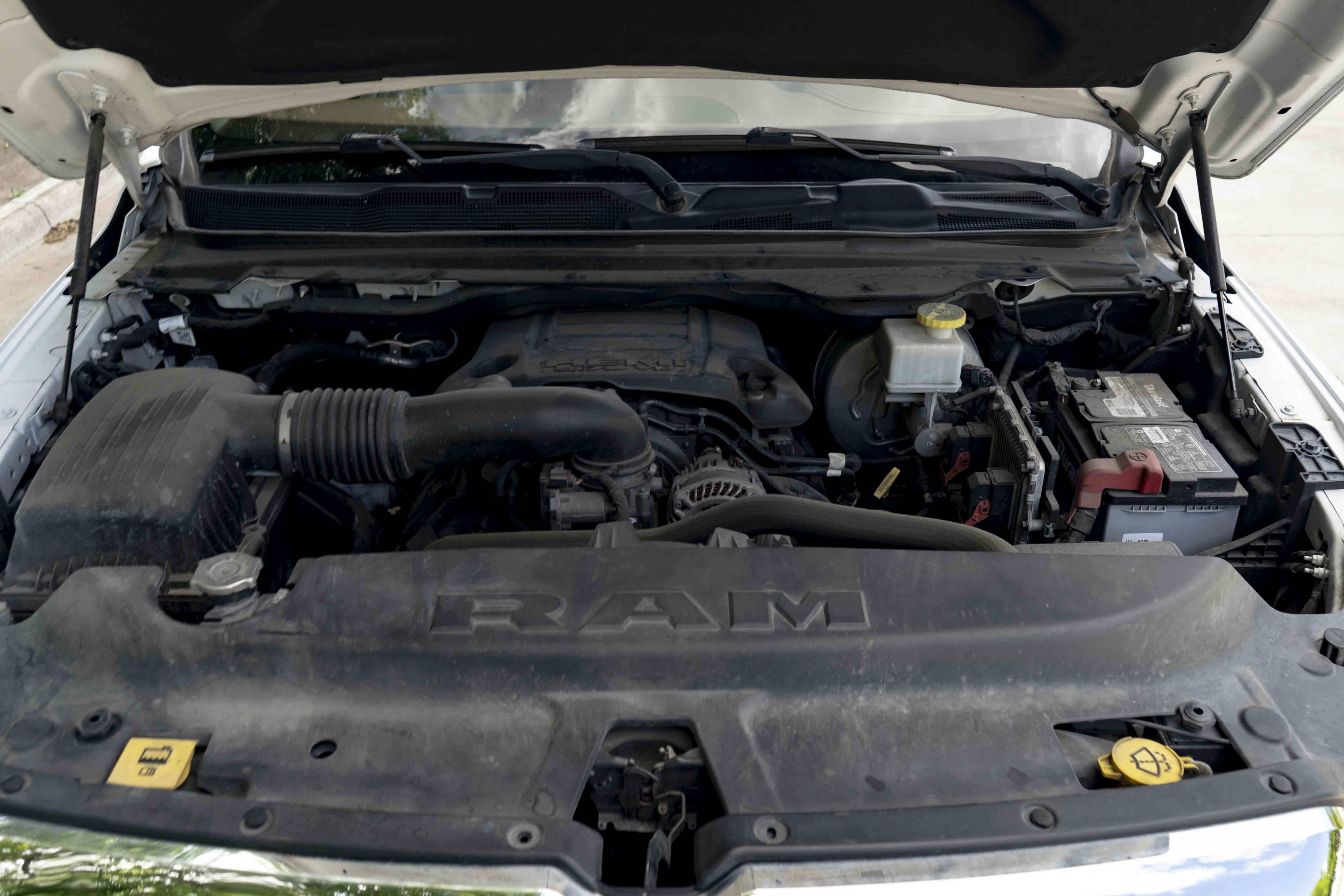 Used 2019 RAM 1500 Laramie AWD/4WD image 44