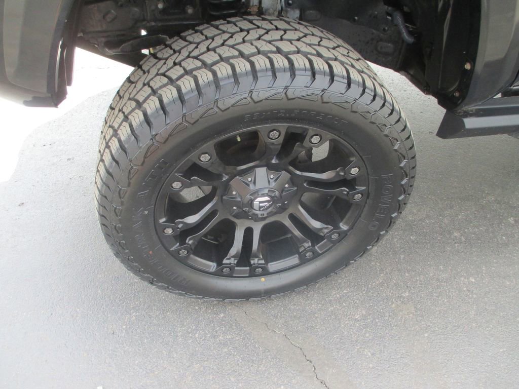 Used 2019 Toyota Tacoma SR5 AWD/4WD image 15