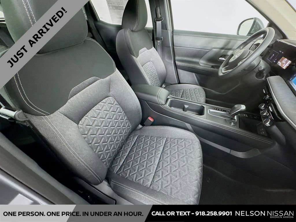 Certified 2025 Nissan Kicks SV image 24