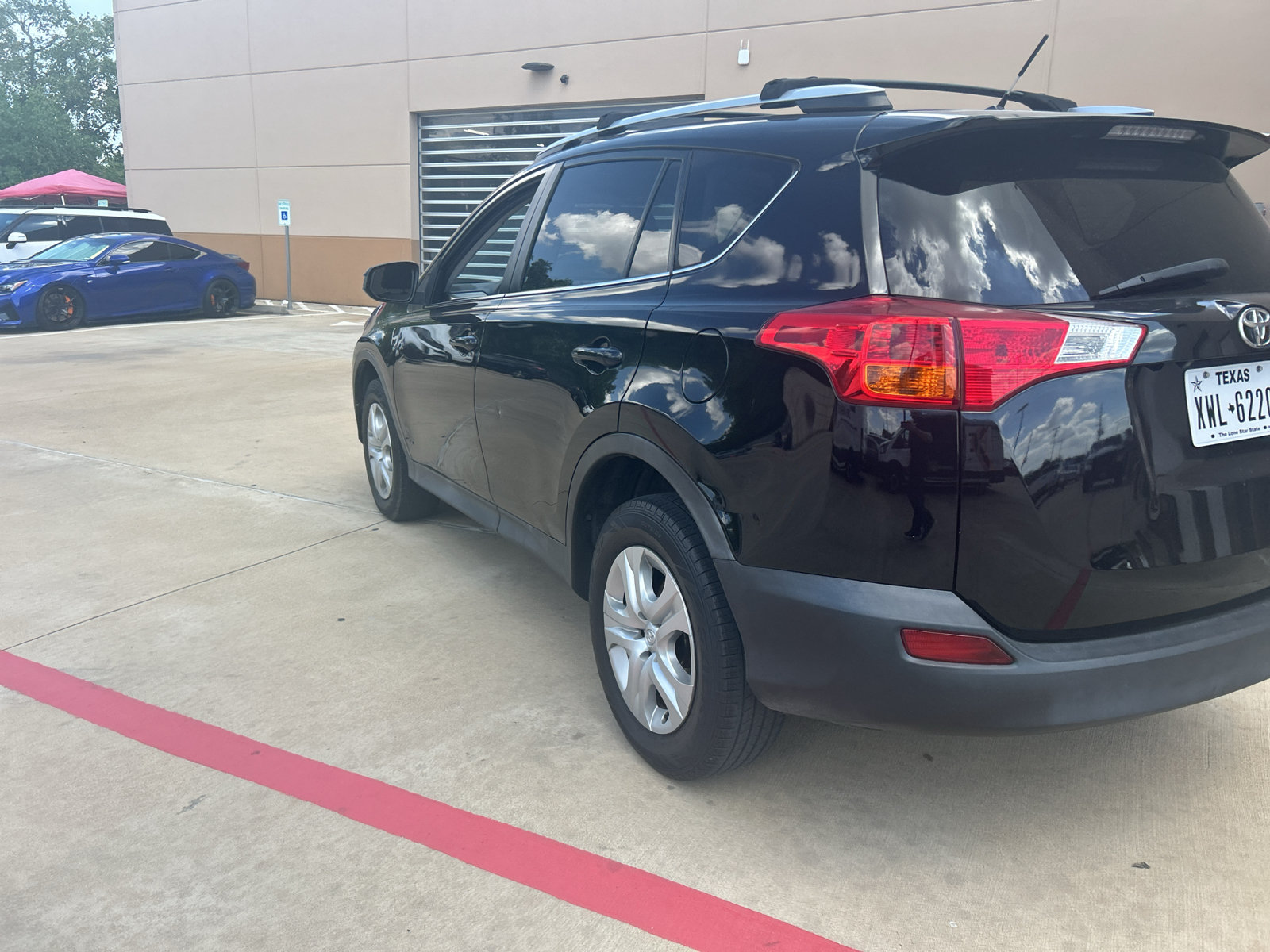 Used 2015 Toyota RAV4 LE AWD/4WD image 7