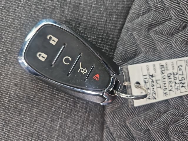 Used 2024 Chevrolet Equinox LT FWD image 28