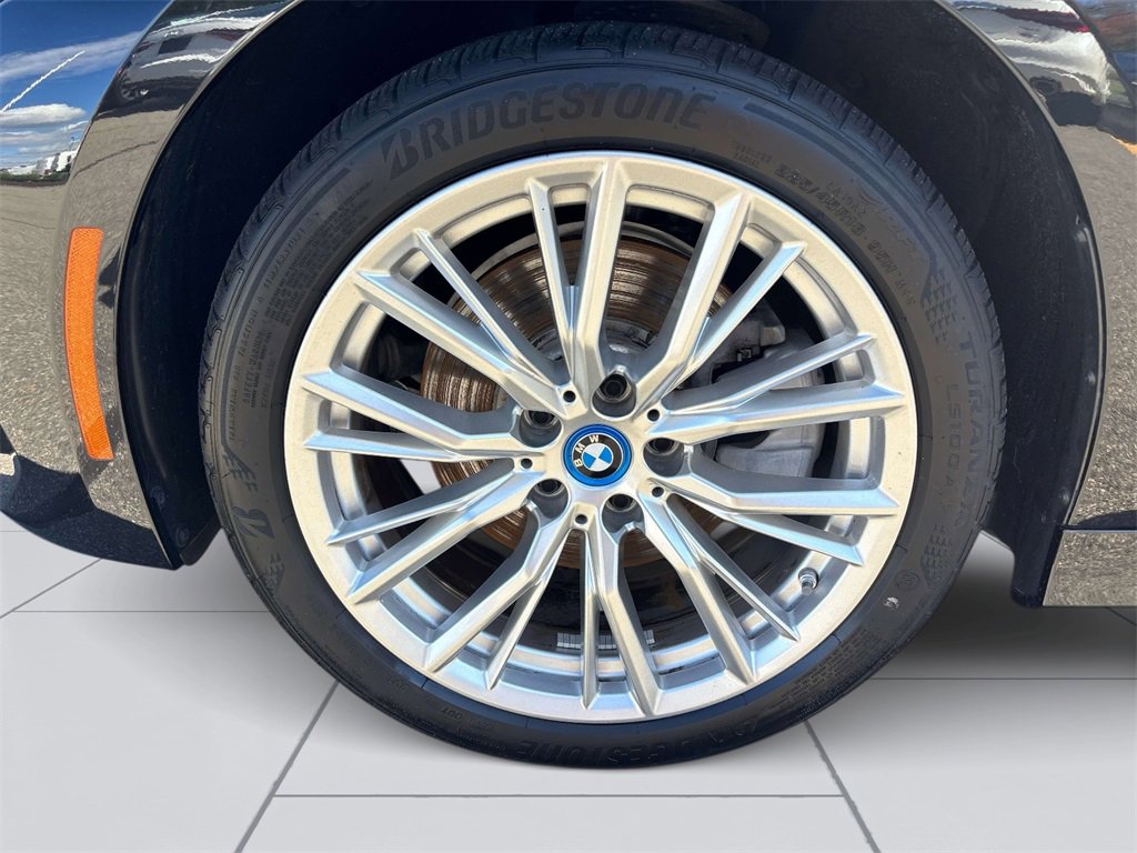 Used 2024 BMW 330e xDrive image 7