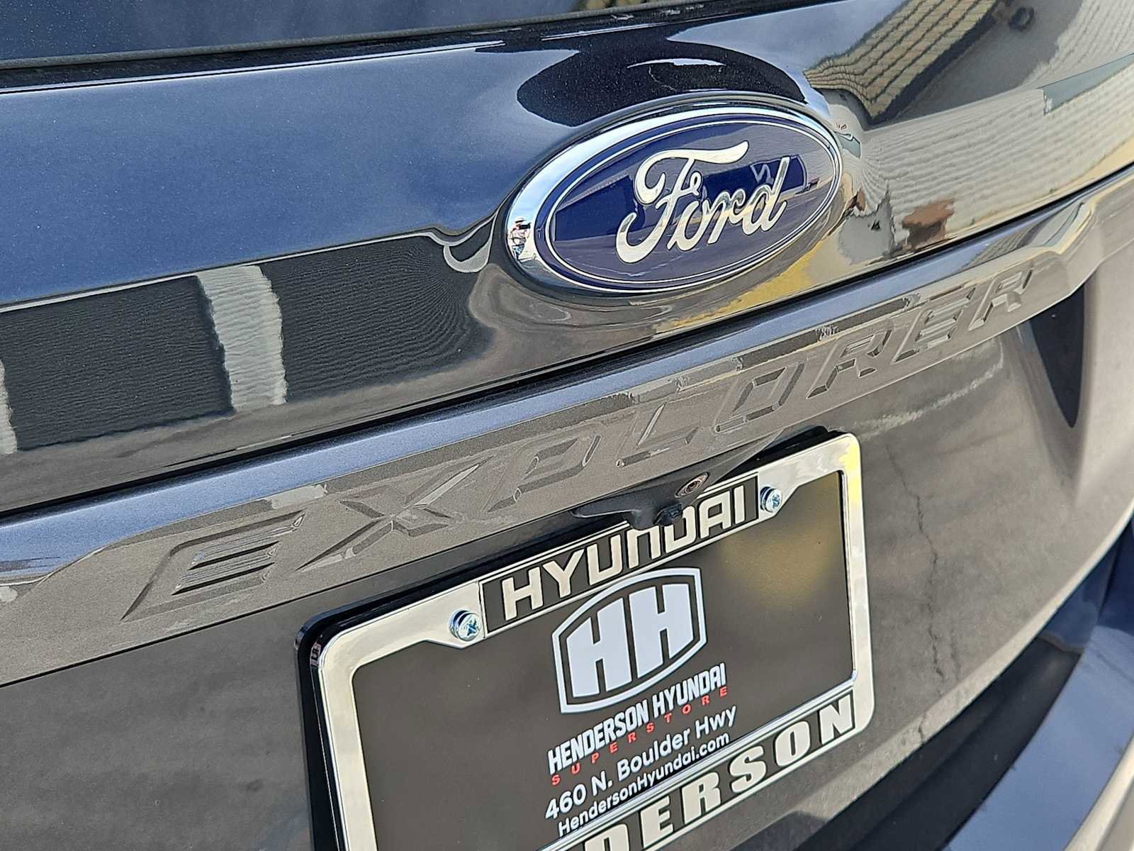 Used 2017 Ford Explorer XLT w/ Equipment Group 202A image 12