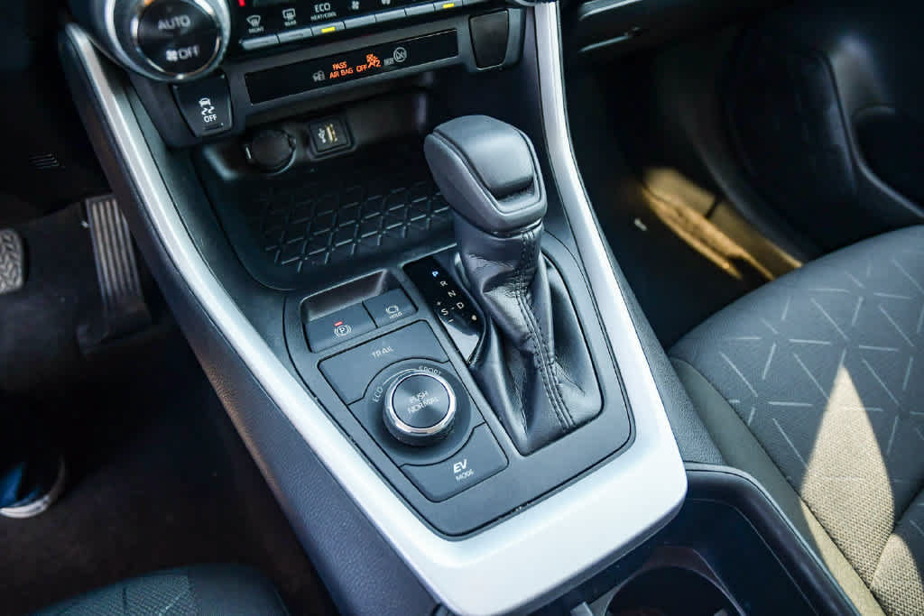 Certified 2023 Toyota RAV4 XLE AWD/4WD image 19