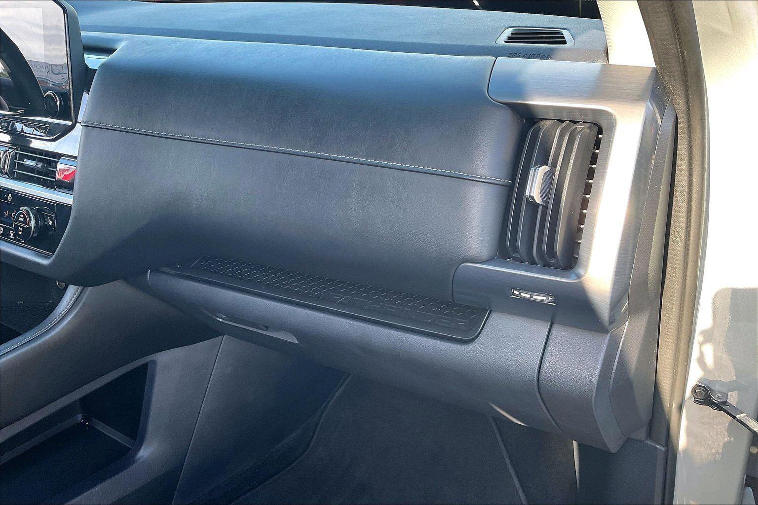 Certified 2022 Nissan Pathfinder SL image 17