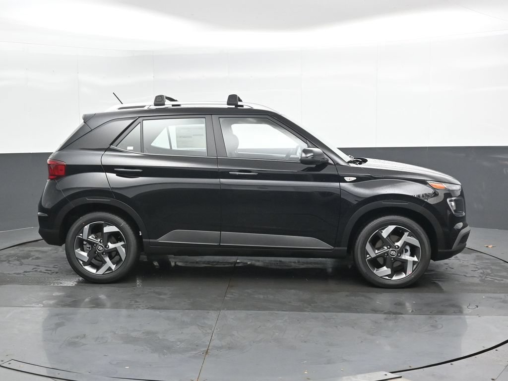 New 2026 Hyundai Venue SEL FWD image 3