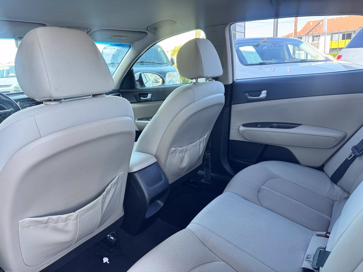 Used 2016 Kia Optima LX FWD image 27