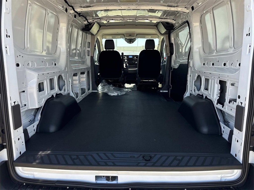 New 2025 Ford Transit 250 Low Roof image 15