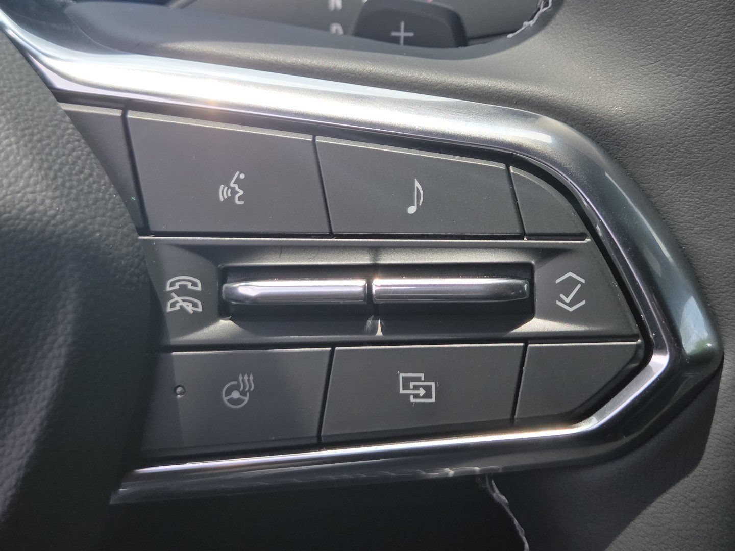 New 2026 Chevrolet Traverse LT w/ Enhanced Driving Package AWD/4WD image 37