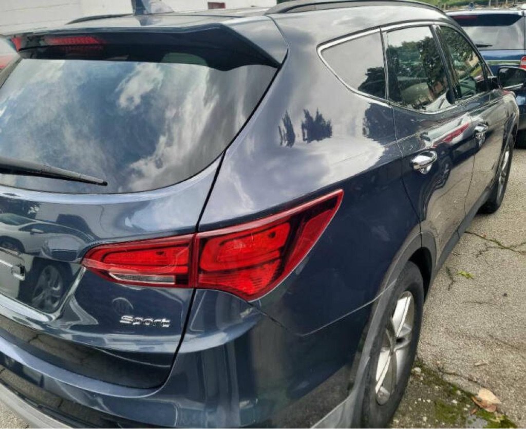 Used 2017 Hyundai Santa Fe Sport FWD image 5