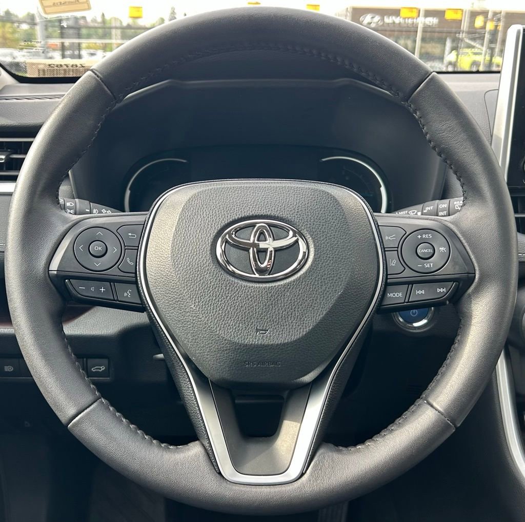 Used 2021 Toyota RAV4 Limited AWD/4WD image 20