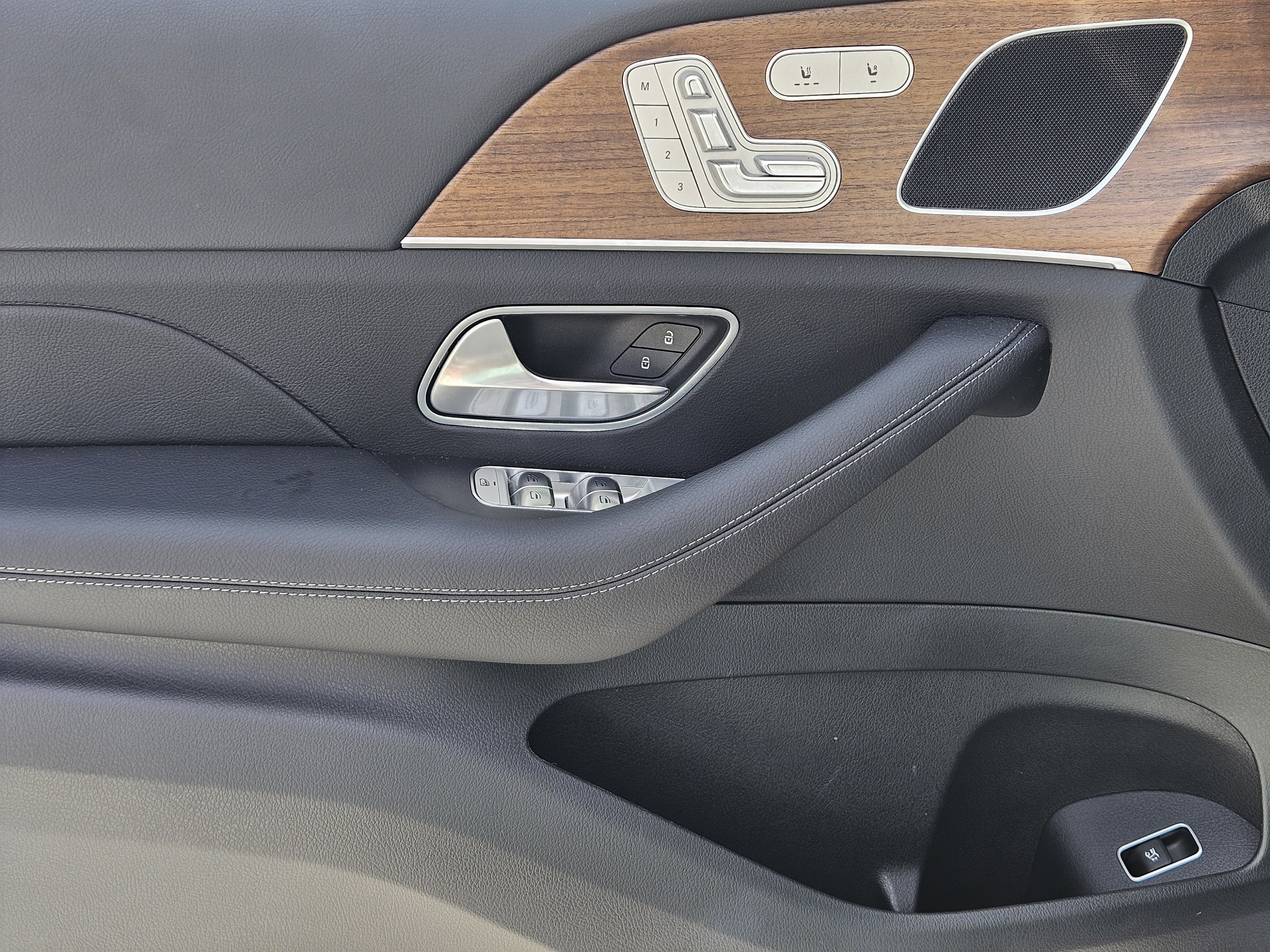 Certified 2025 Mercedes-Benz GLE 350 4MATIC image 23