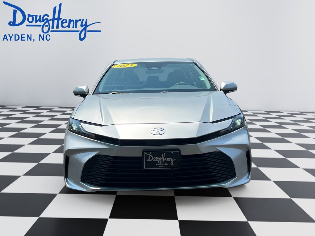 Used 2025 Toyota Camry LE FWD image 8