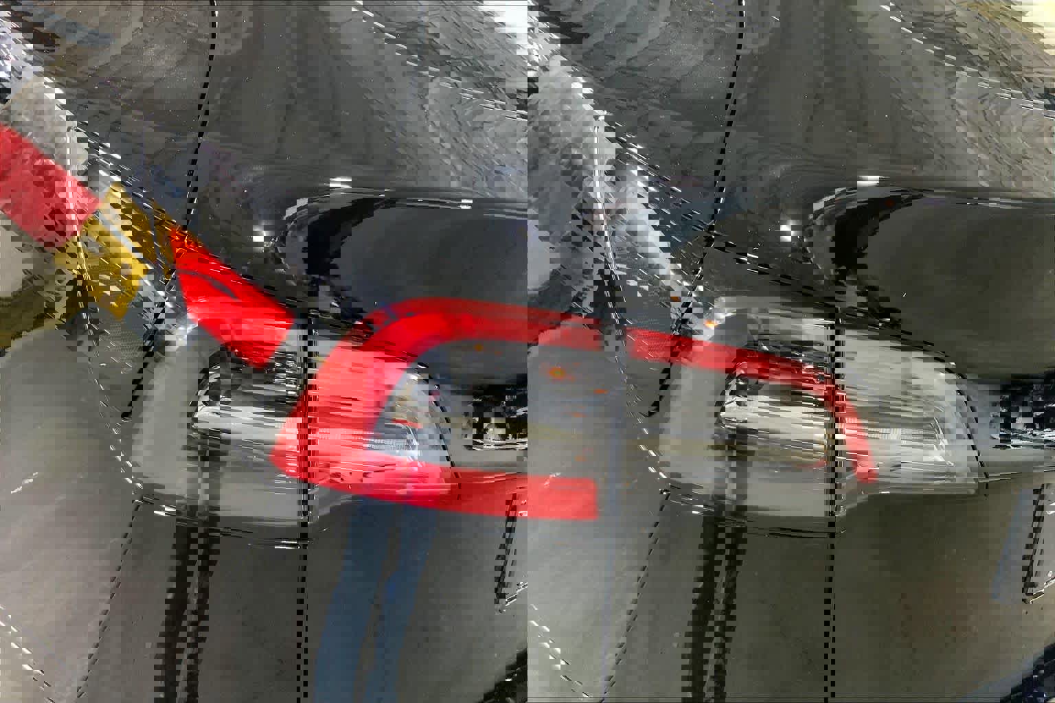 Used 2025 Tesla Model Y Long Range image 29