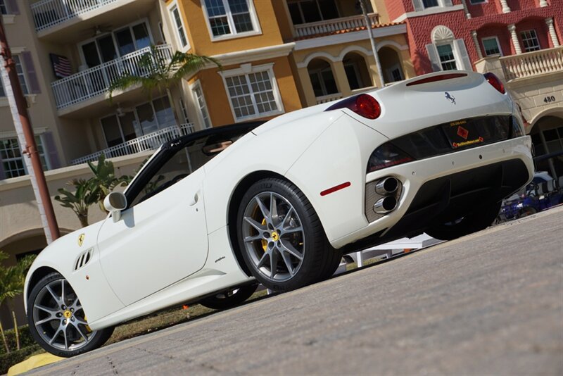 Used 2014 Ferrari California RWD image 69