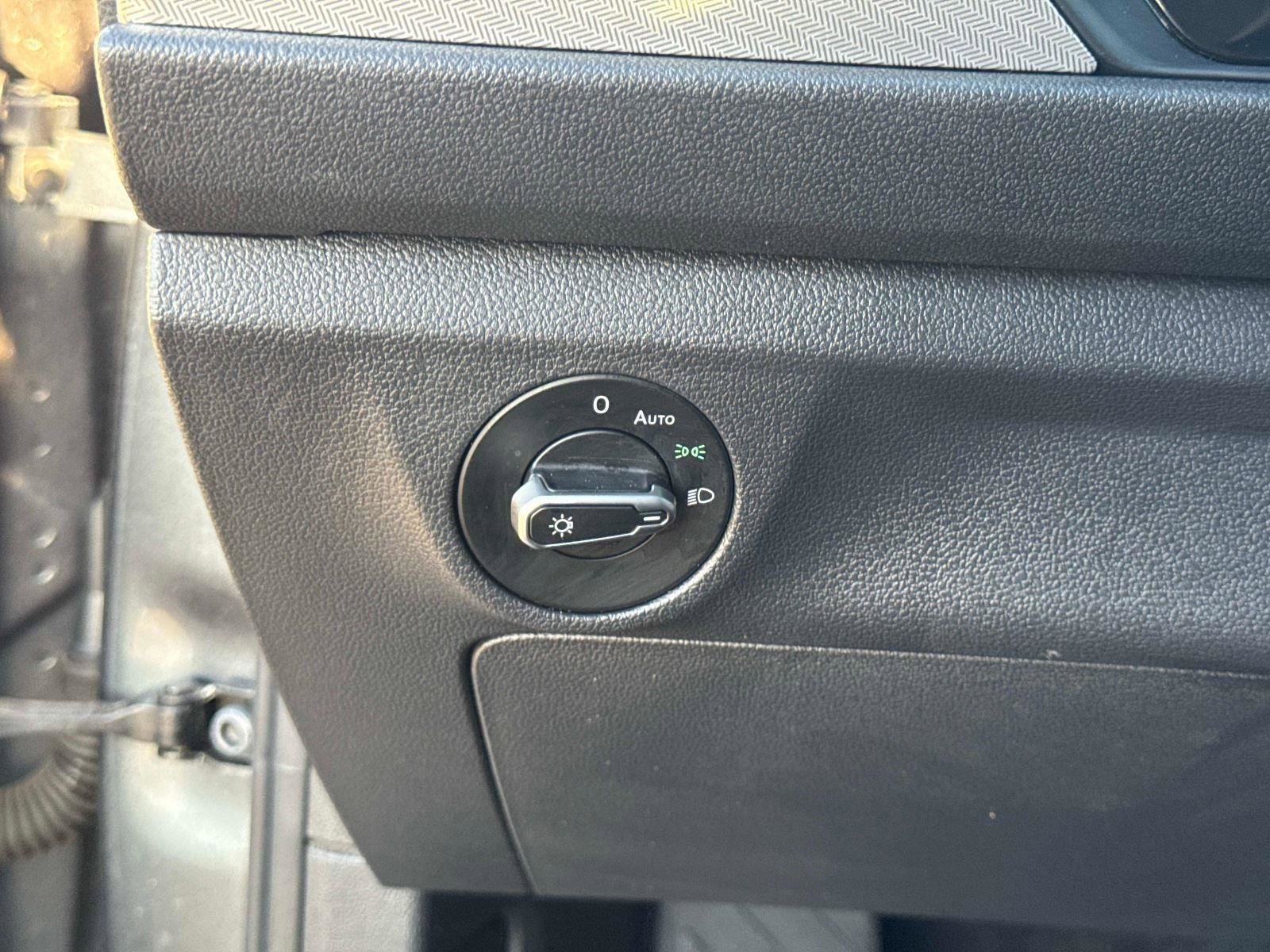 Used 2021 Volkswagen Jetta S w/ Driver Assistance Package image 29