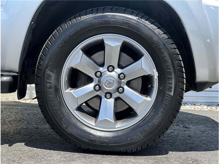 Used 2006 Toyota 4Runner Limited AWD/4WD image 28