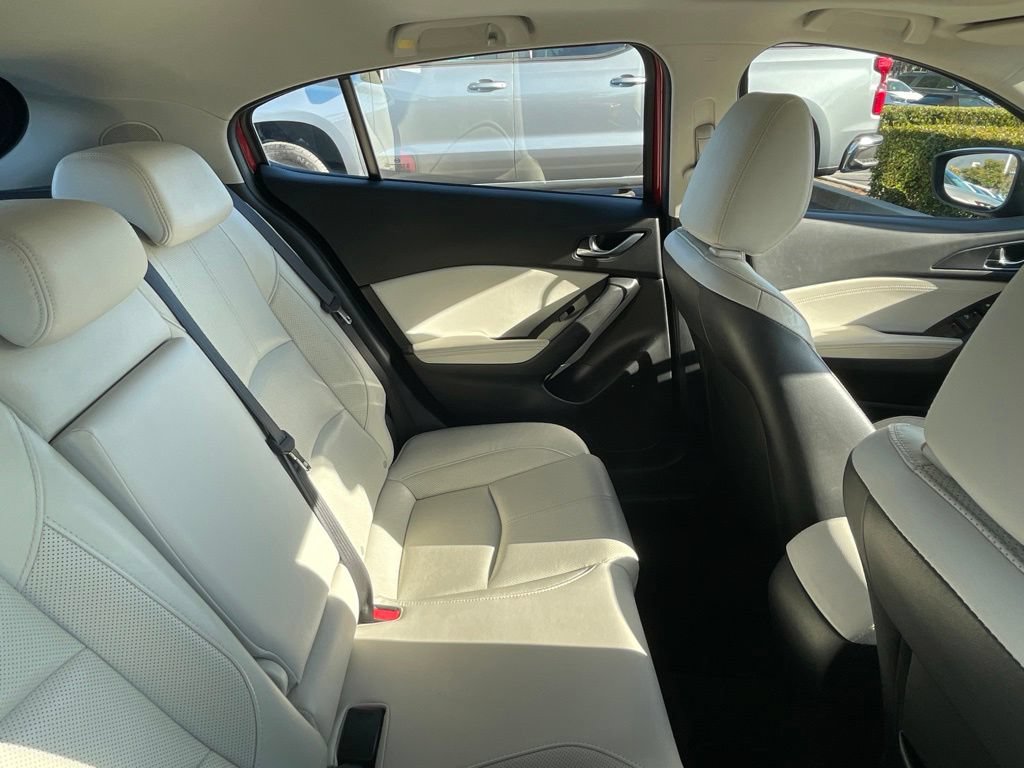 Used 2017 MAZDA MAZDA3 Grand Touring w/ Premium Equipment Package FWD image 5