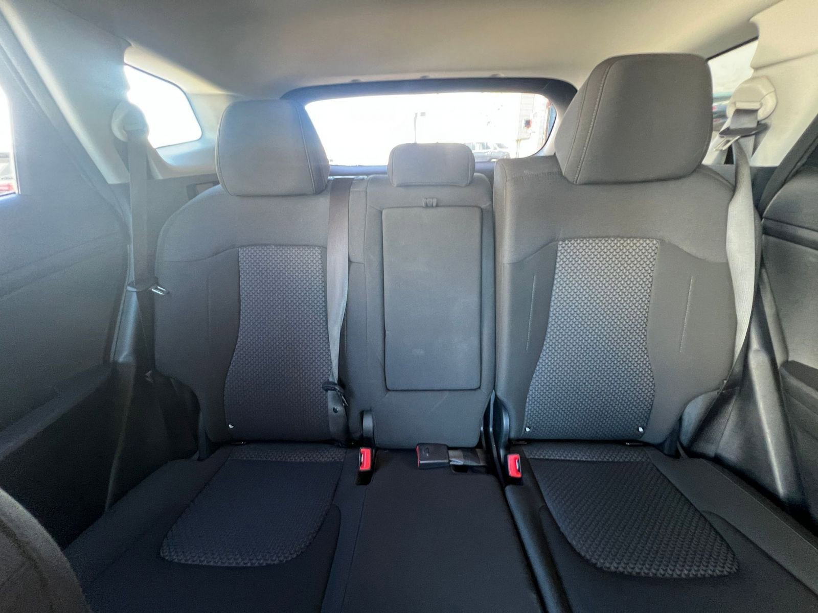 Used 2025 Kia Sportage LX FWD image 38