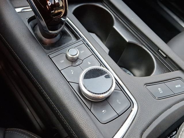 Certified 2022 Cadillac XT5 Premium Luxury image 19