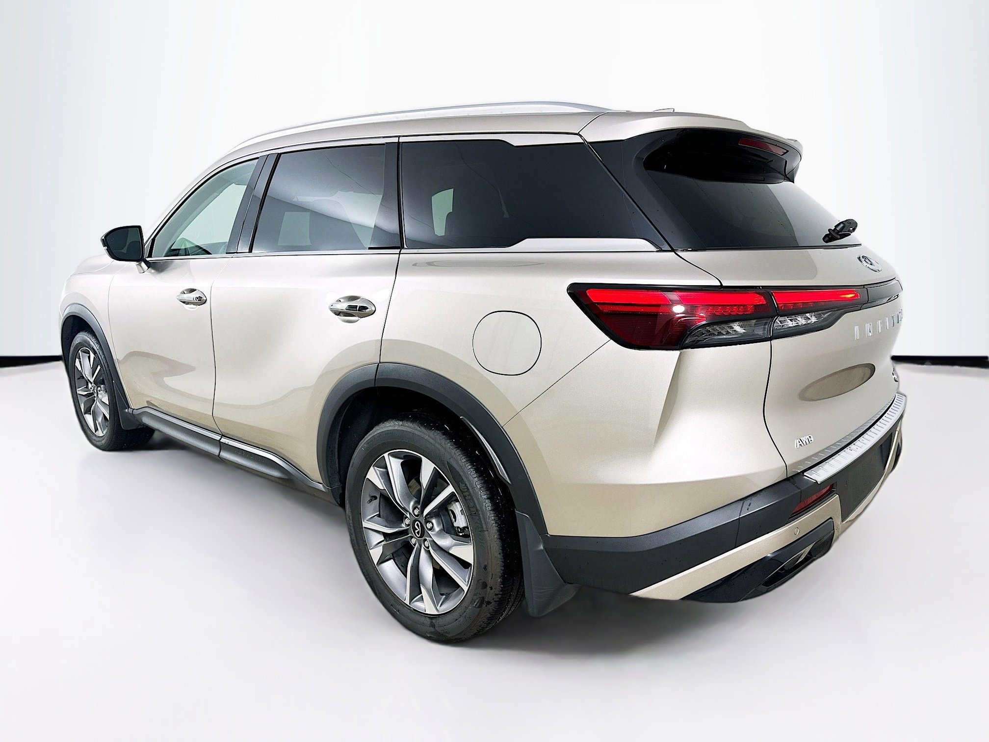 Used 2024 INFINITI QX60 Luxe w/ Performance Audio Package image 6