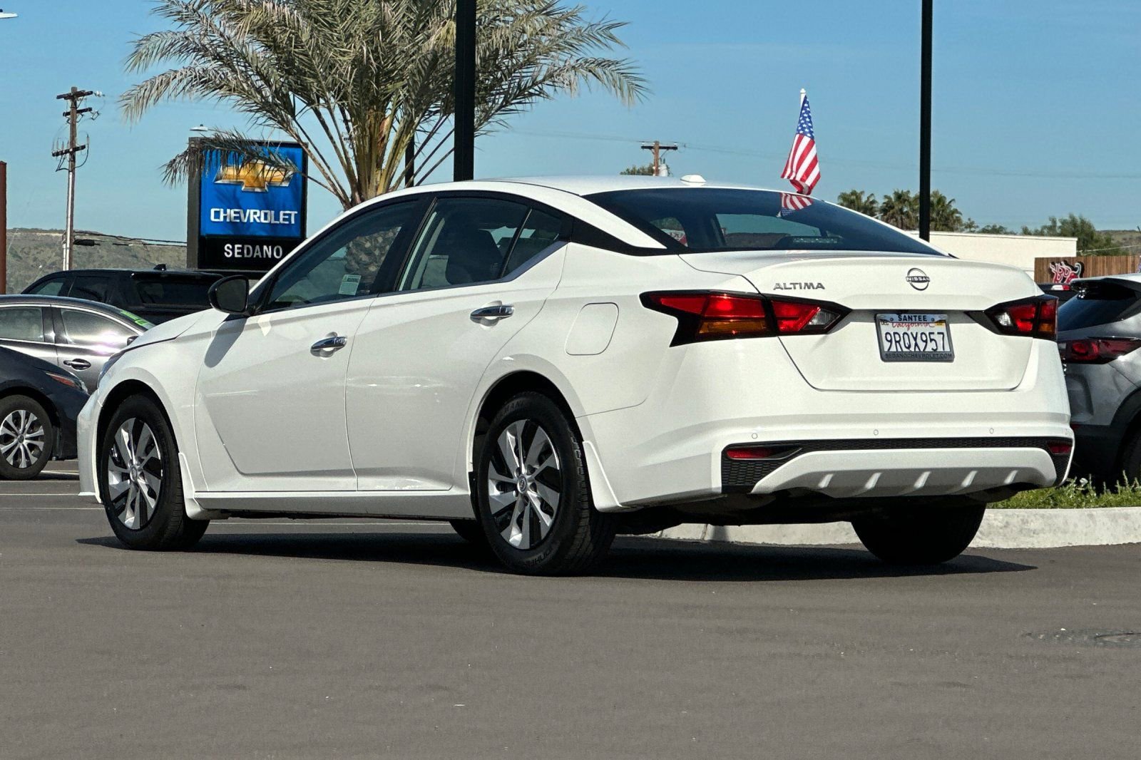 Used 2025 Nissan Altima 2.5 S FWD image 6