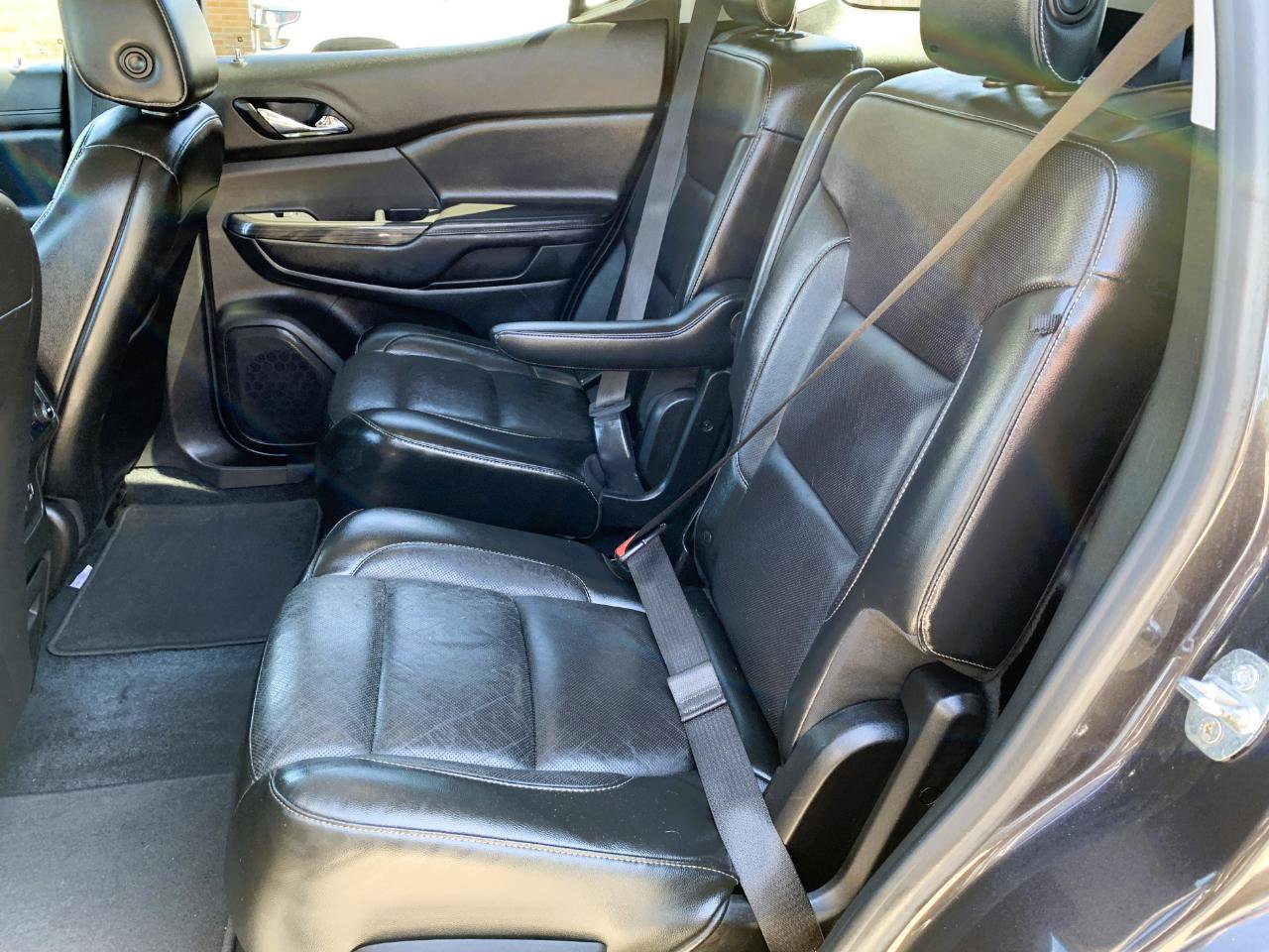 Used 2019 GMC Acadia SLT AWD/4WD image 32