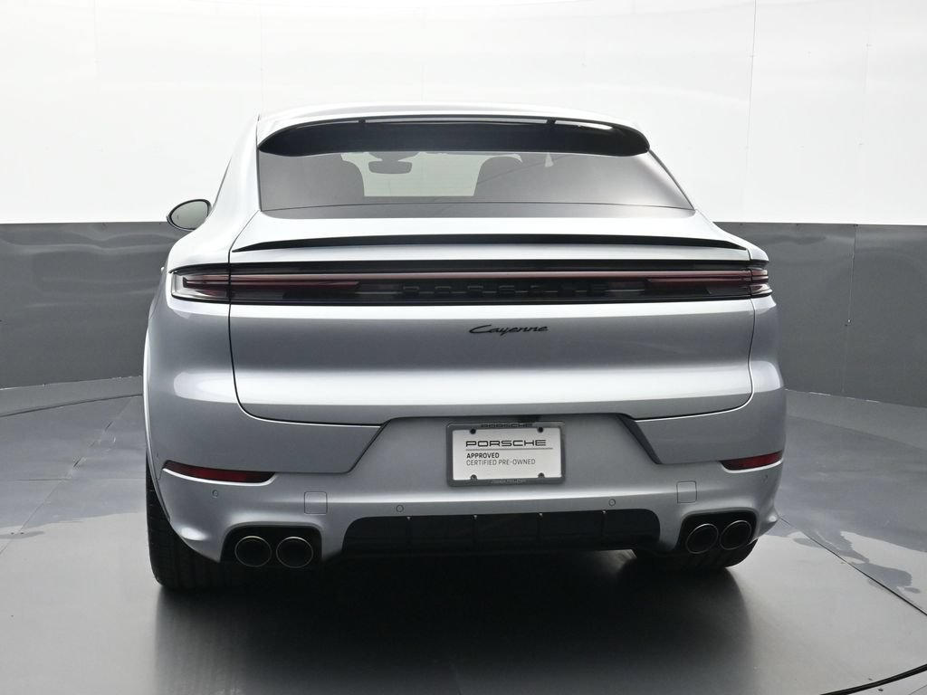 Certified 2025 Porsche Cayenne Coupe AWD/4WD image 22