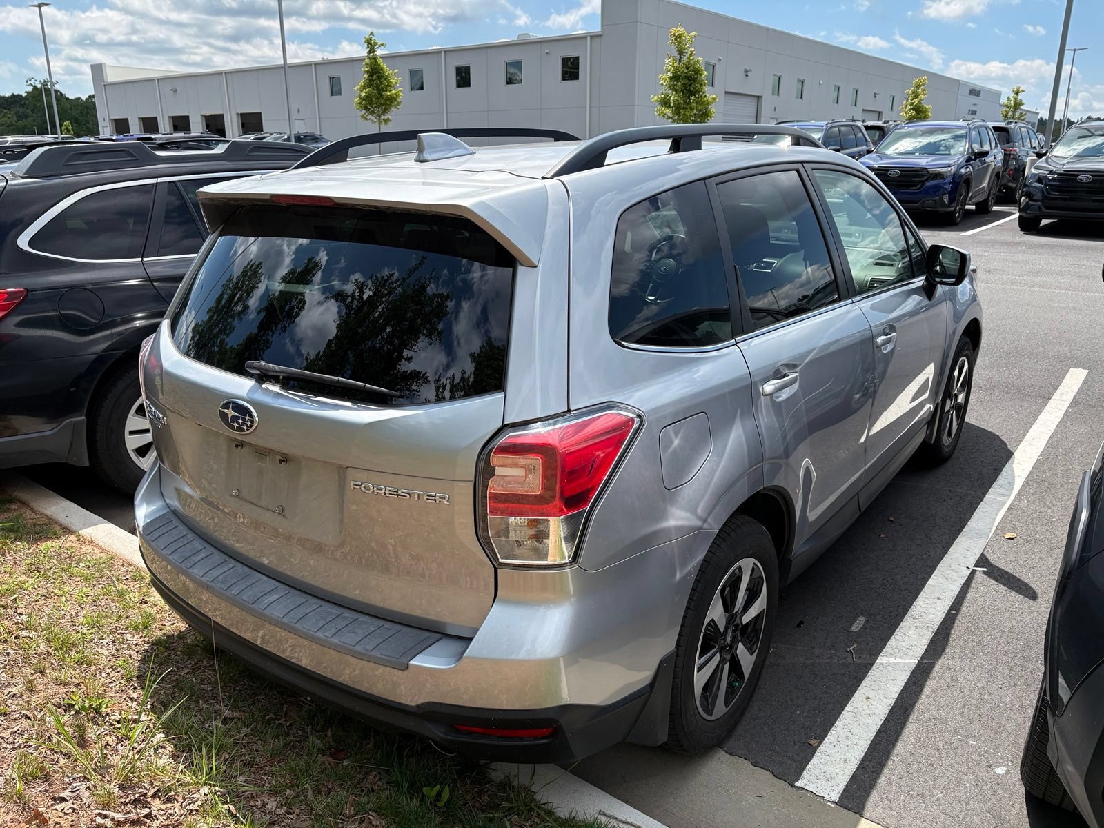Used 2018 Subaru Forester 2.5i Limited w/ Popular Package #2 AWD/4WD image 6