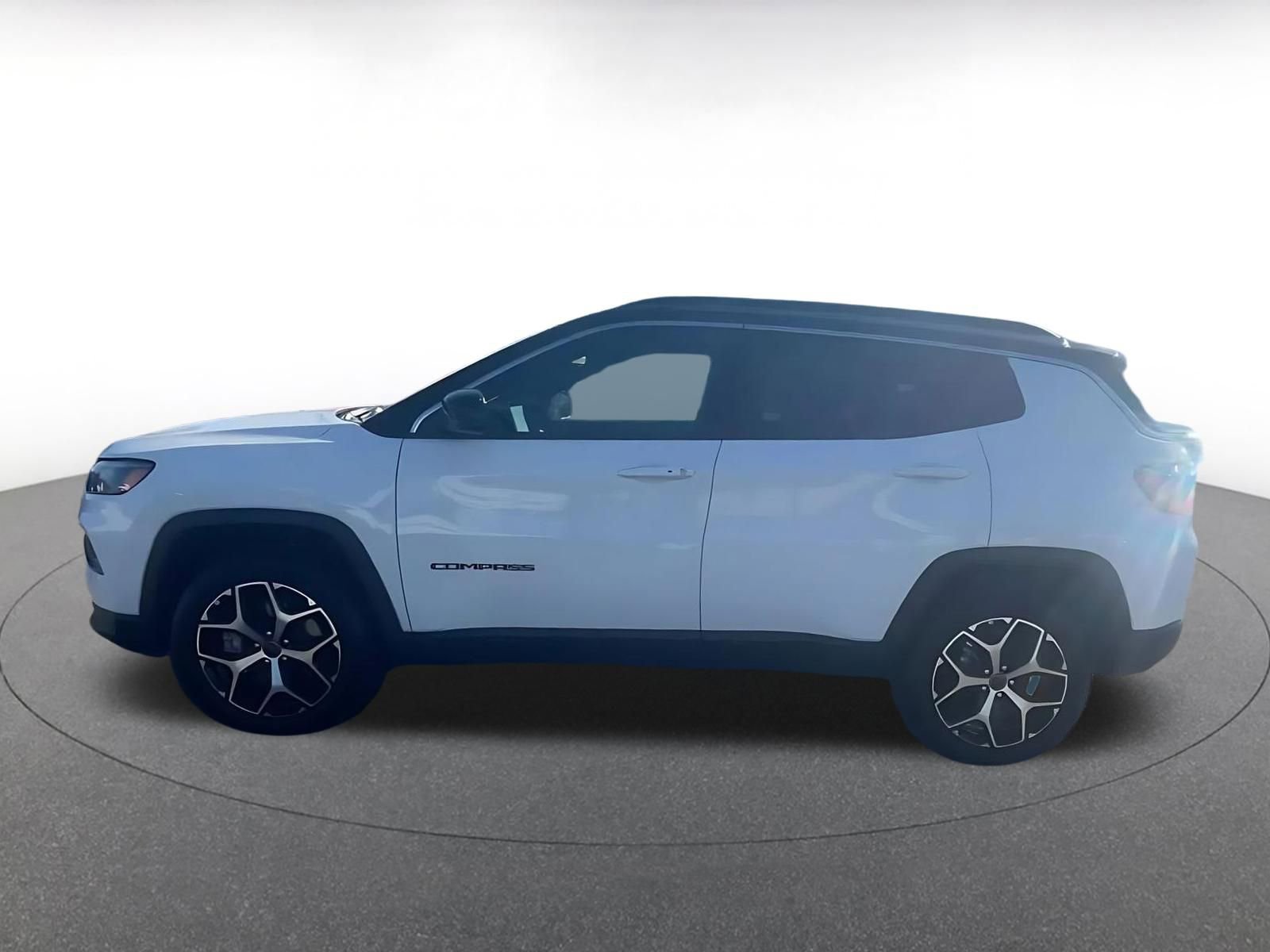 Used 2025 Jeep Compass Limited AWD/4WD image 9