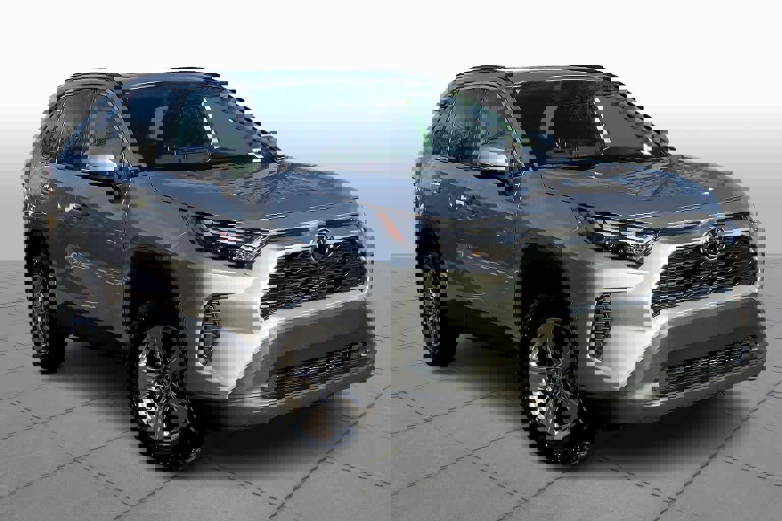 Used 2023 Toyota RAV4 XLE image 2