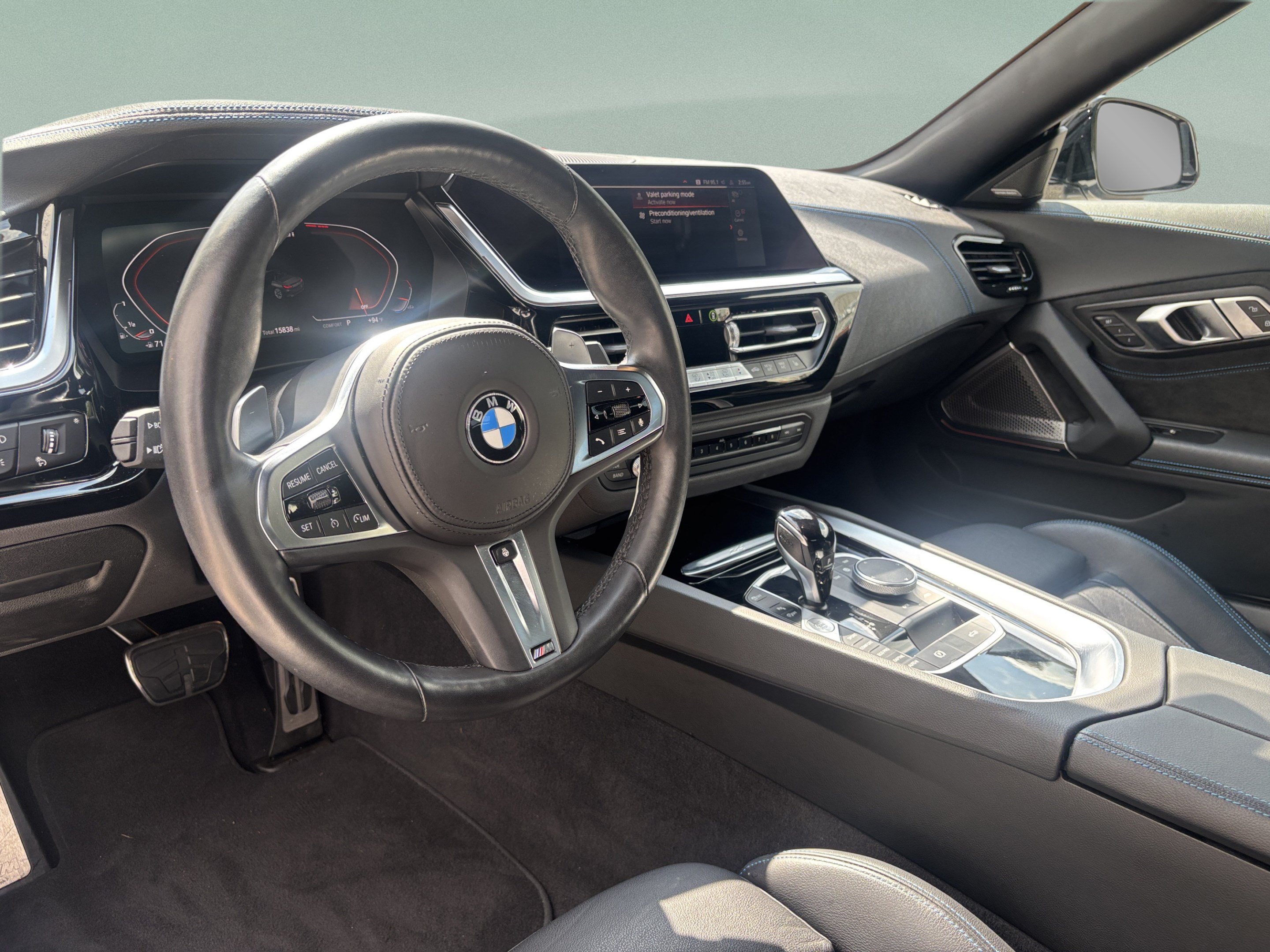 Used 2022 BMW Z4 M40i w/ Premium Package RWD image 22