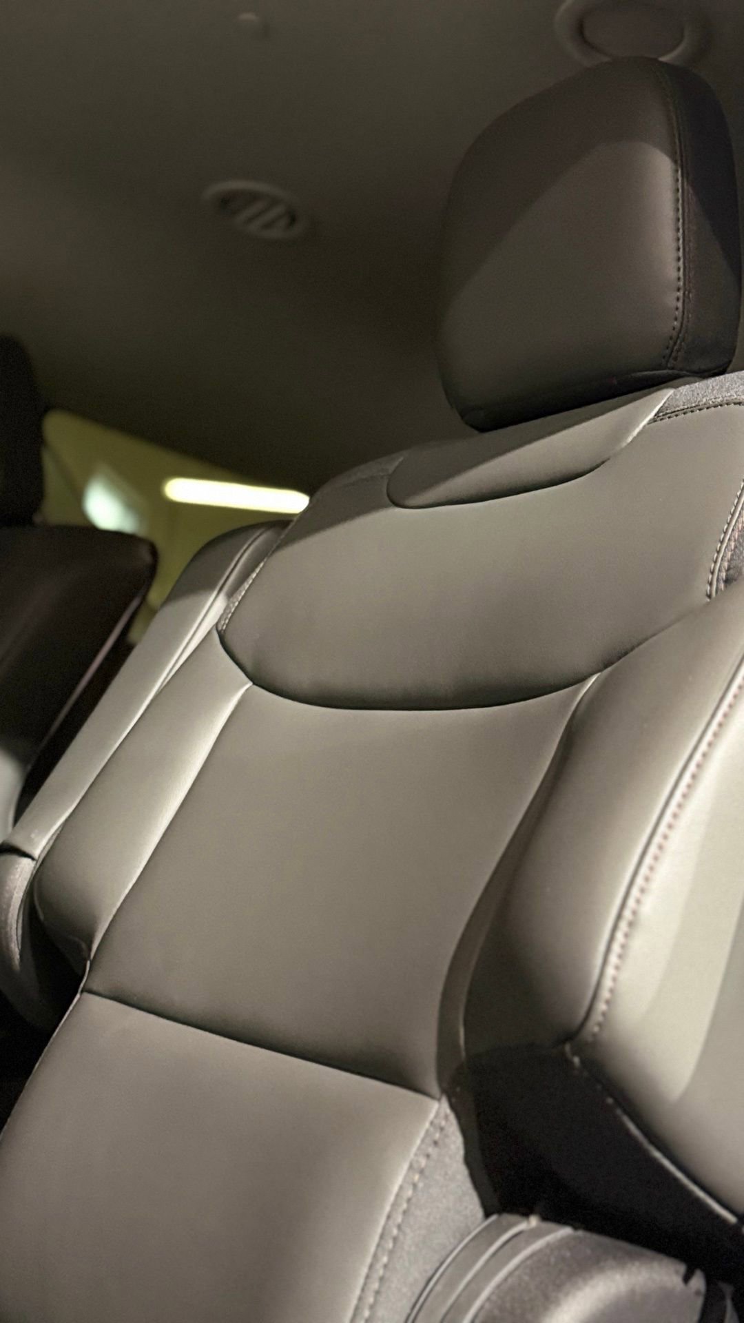 Used 2025 Ford Explorer Active w/ Active Comfort Package image 56