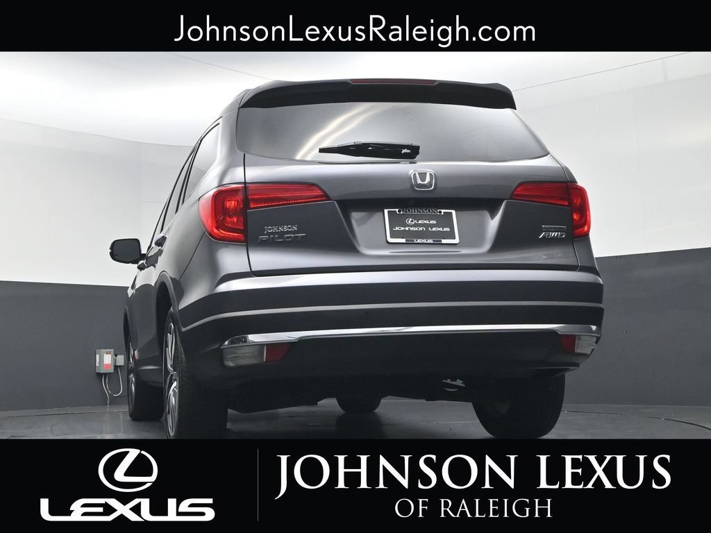 Used 2017 Honda Pilot Touring image 19
