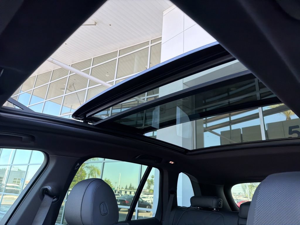 New 2026 BMW X5 xDrive40i w/ Premium Package AWD/4WD image 12