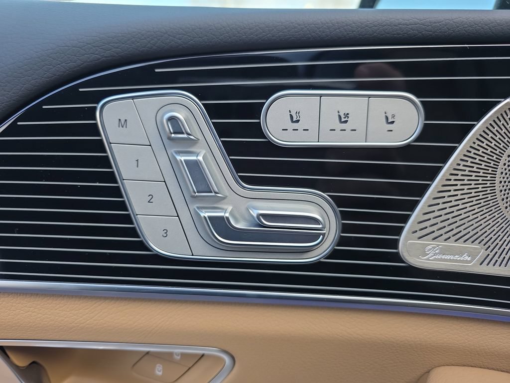 New 2026 Mercedes-Benz GLS 450 4MATIC image 13