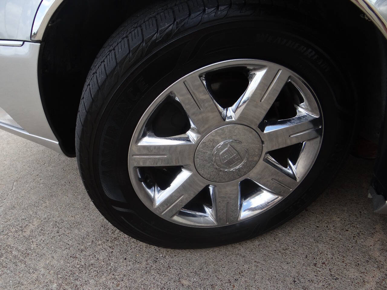 Used 2007 Cadillac DTS Luxury I w/ Sun And Sound Package FWD image 36