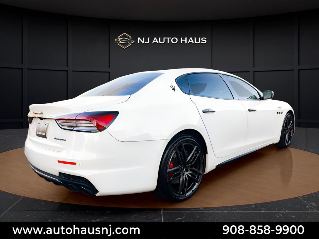 Used 2022 Maserati Quattroporte Modena image 8