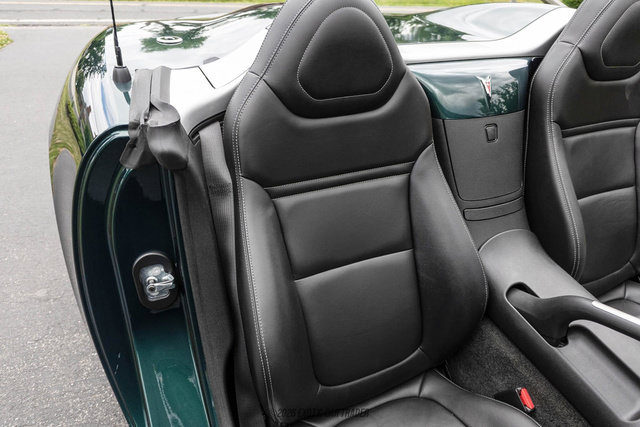 Used 2007 Pontiac Solstice Convertible w/ Premium Package RWD image 39