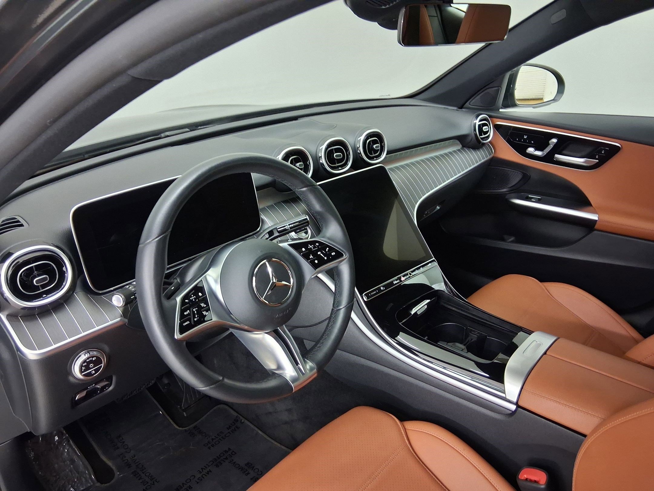 Used 2023 Mercedes-Benz C 300 Sedan image 2