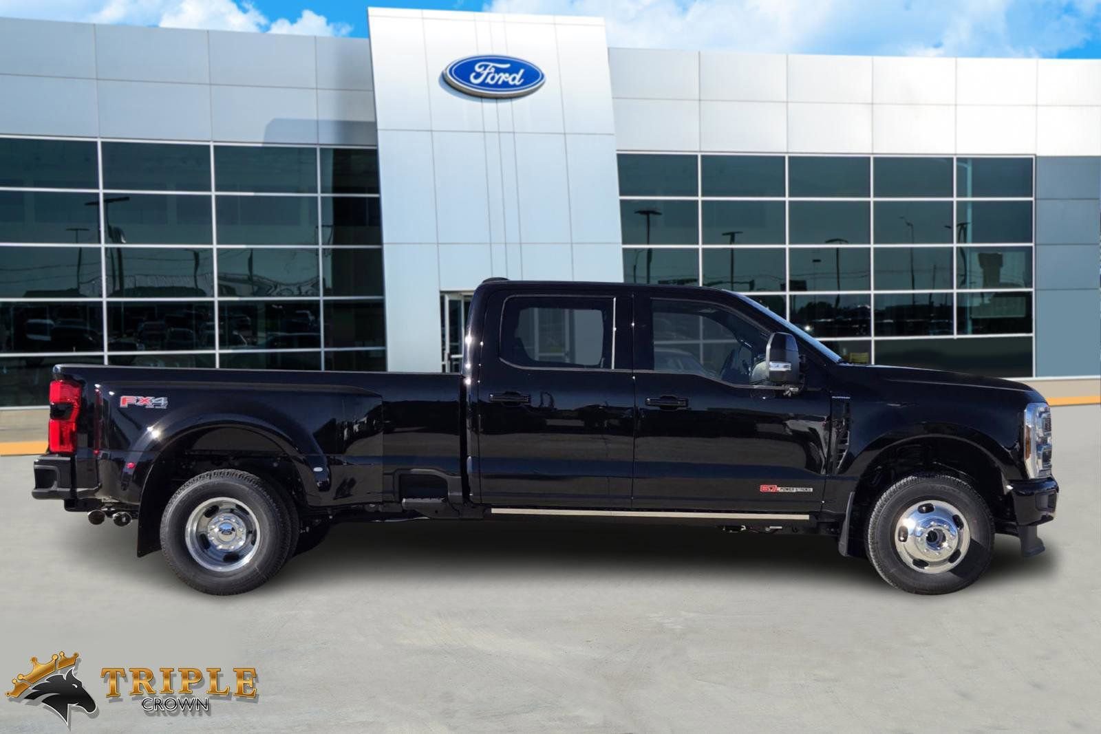 New 2026 Ford F350 Platinum image 3